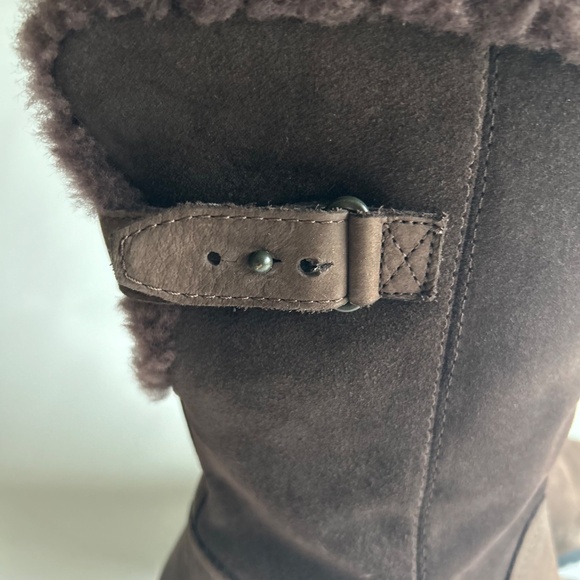 UGG Chocolate Brown Suede Genuine Leather Sheepskin Lining Mid Calf Boots size 8 - Picture 3 of 16